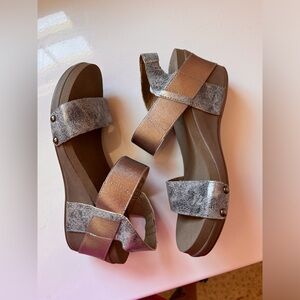 Corky’s Bandit Wedge